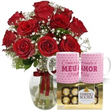 AV91-ARRANJO NO VASO P COM 12 ROSAS VERMELHAS+CHOCOLATE 8UN+1 CANECA ROSA "COMO E GRANDE..."